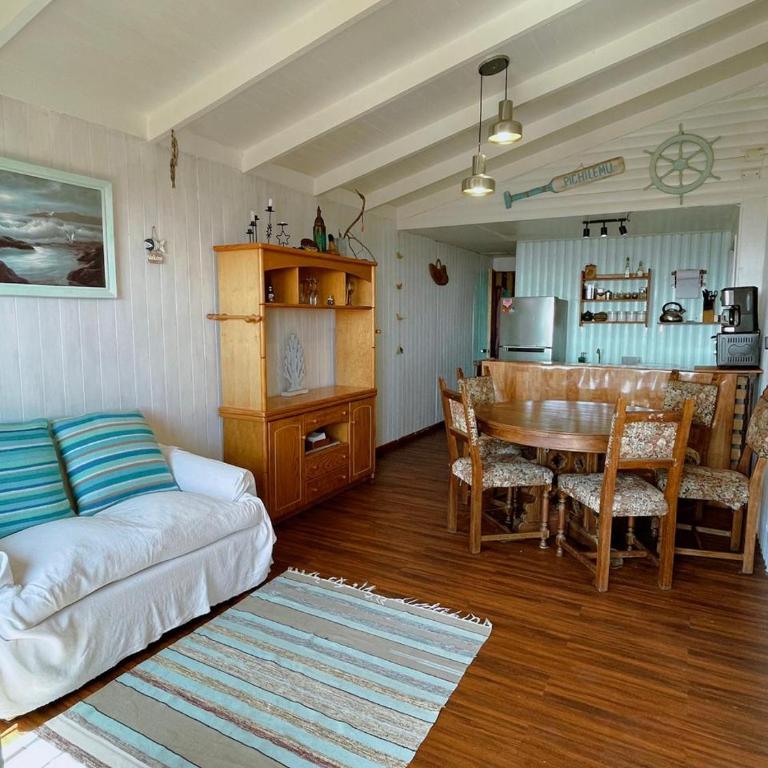 Beach house Pichilemu - Casa frente al mar - Two-Bedroom House - 8