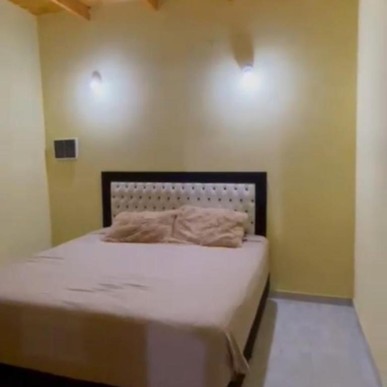 Mi bonita 1 - Three-Bedroom House - 1