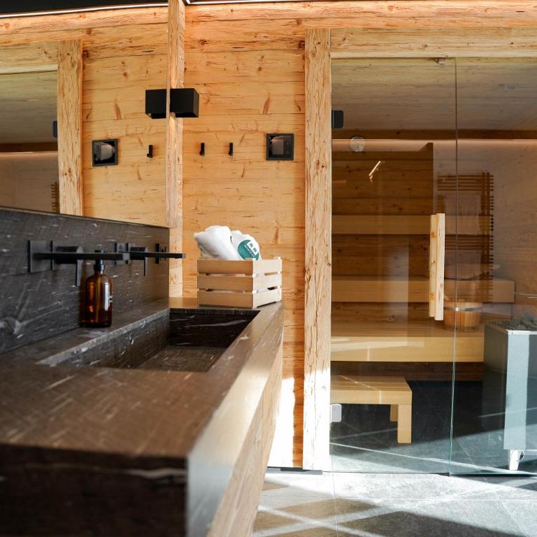 Alpinchalet Bergahorn - luxeriöse Wohnung mit Sauna und grosser Terrasse - Apartment mit 3 Schlafzimmern - 3