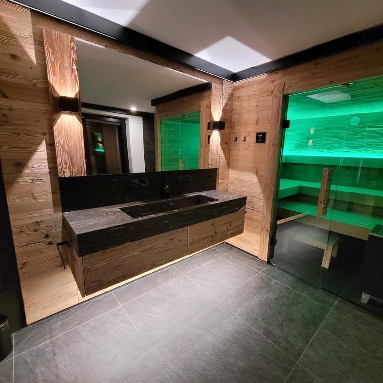Alpinchalet Bergahorn - luxeriöse Wohnung mit Sauna und grosser Terrasse - Apartment mit 3 Schlafzimmern - 45