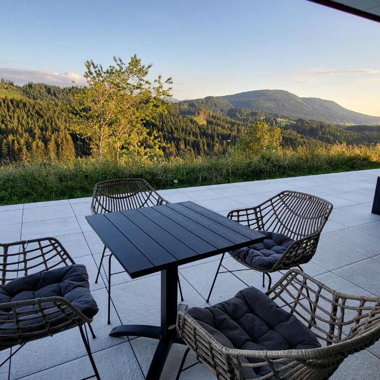 Alpinchalet Bergahorn - luxeriöse Wohnung mit Sauna und grosser Terrasse - Apartment mit 3 Schlafzimmern - 86