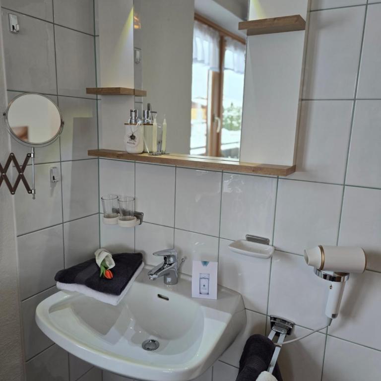 Haus Alpengruß - Apartamento de 2 o 3 dormitorios con balcón - 14