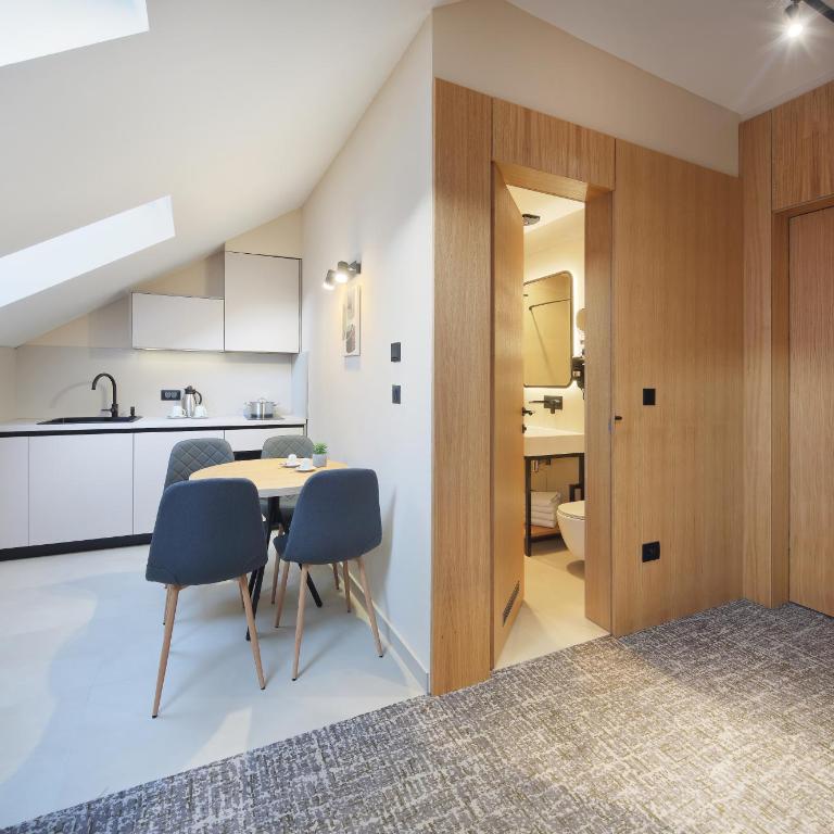 Hotel NOVA Inn Sarajevo - Deluks Studio - 8