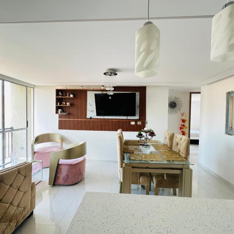 Apartamento hogar del Sol, balcón y descanso - Apartamento de 3 dormitorios - 1