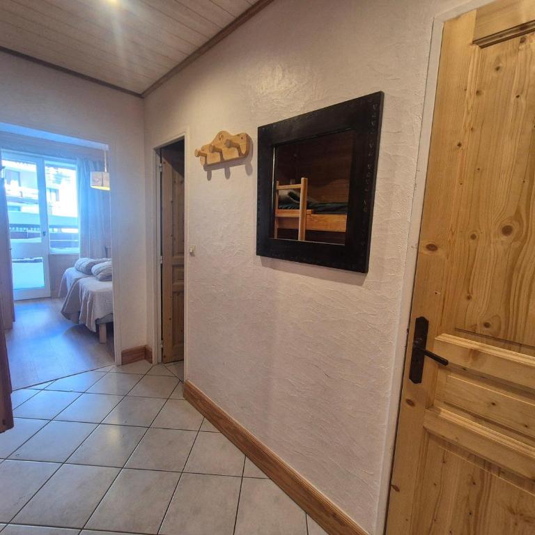 Appartement rénové avec balcon, proche pistes et commerces, animaux acceptés - FR-1-502-510 - Appartamento - 11