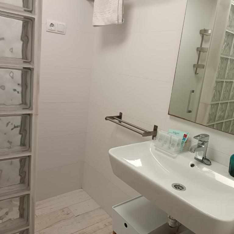 Benal Beach 704 - Superior Apartment - 21