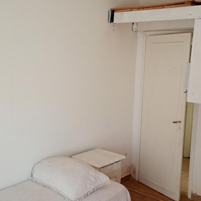 Casa fresca cerca del centro - One-Bedroom House - 8