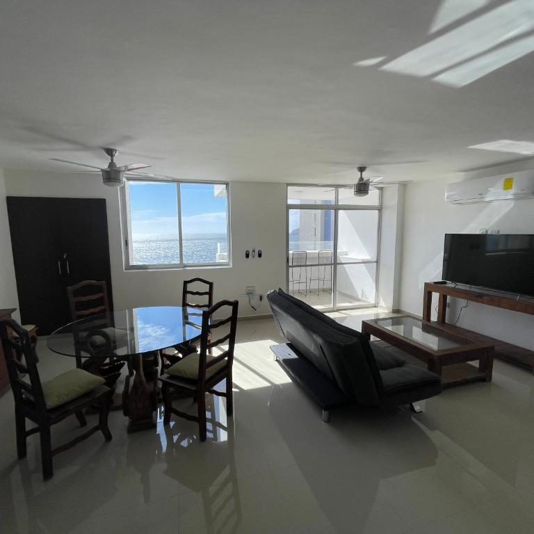 Entire penthouse with sea view in Zona Dorada - 3 bedrooms - Three-Bedroom Apartment - 9