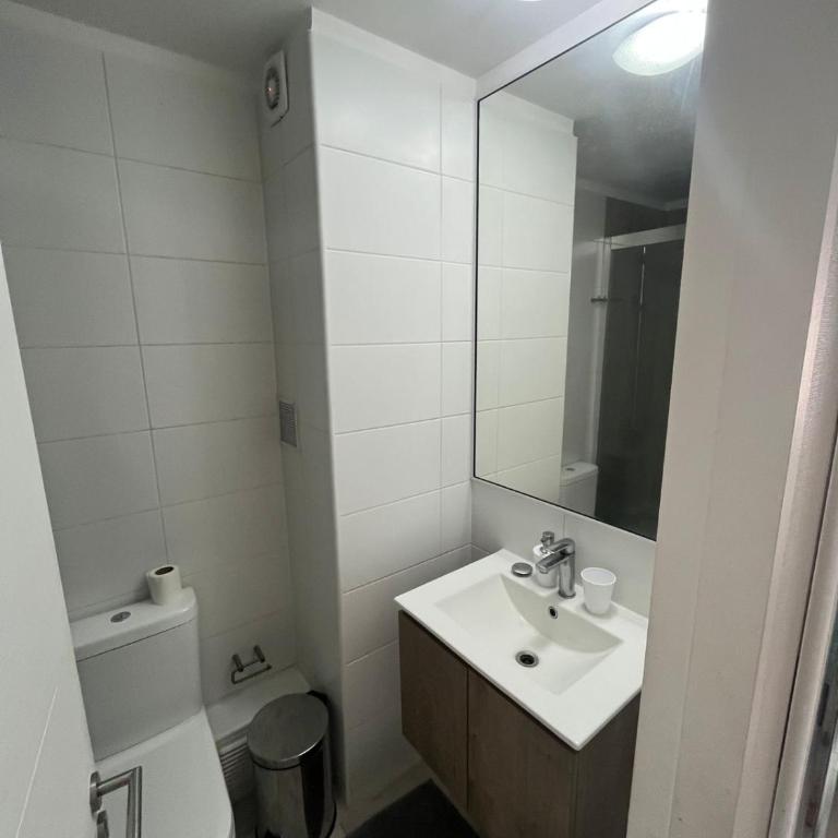 Arriendo depto con vista al mar - Two-Bedroom Apartment - 2