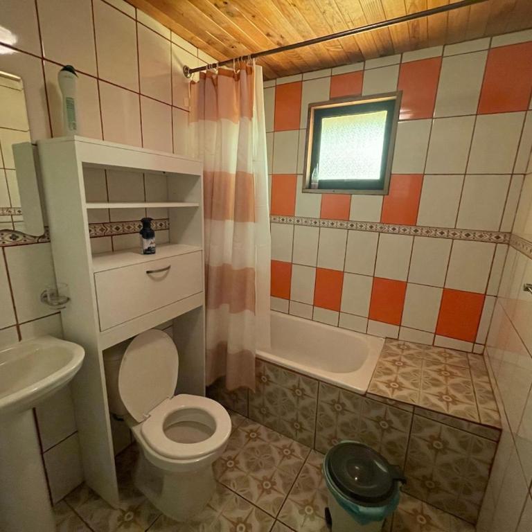 Alojamiento para toda la familia o parejas - Five-Bedroom House - 7