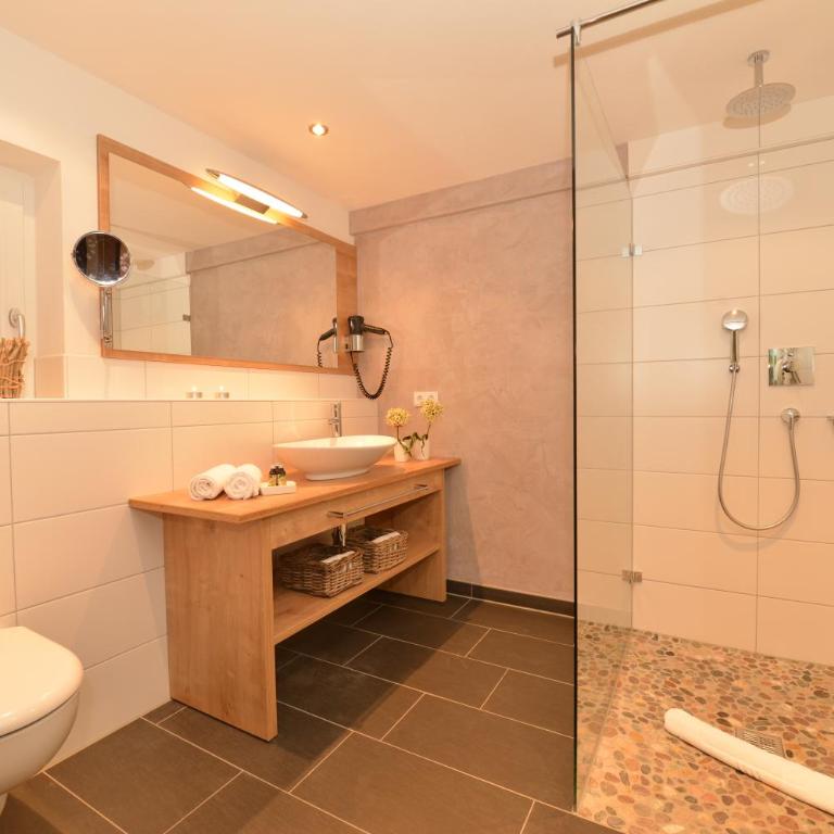 Alpenhaus Steiner - Top-Ferienwohnungen - Sommer-Bergbahn inklusive - Apartment mit 2 Schlafzimmern und Terrasse - 9