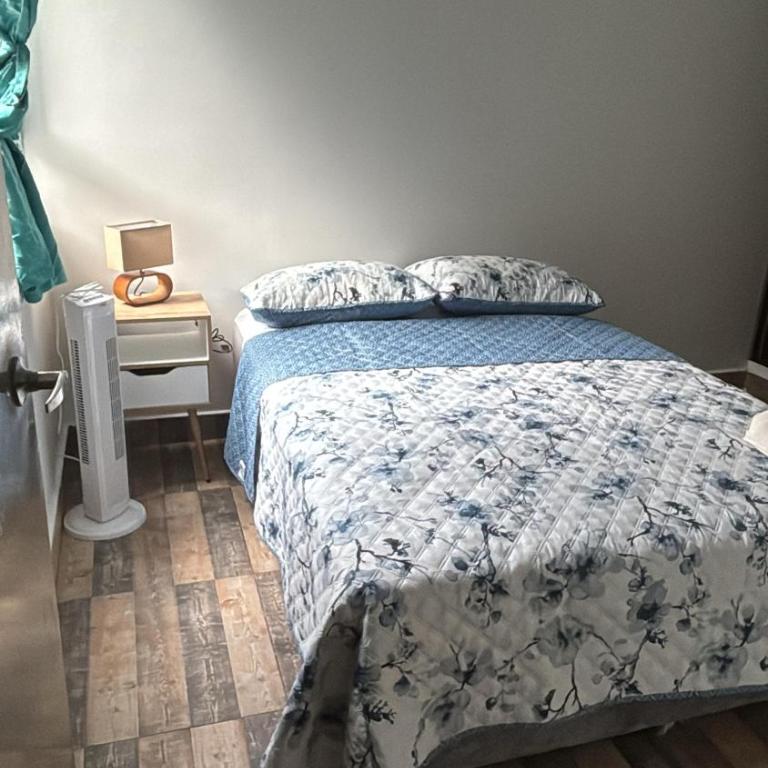 Apartamento 1 piso en conjunto Amarilo - Two-Bedroom Apartment - 4