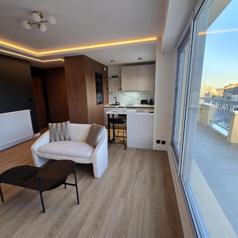 Le 34 Urban luxury Cinema et Terrasse - Centre Gare - Accès autonome - Appartement 1 Chambre - 13