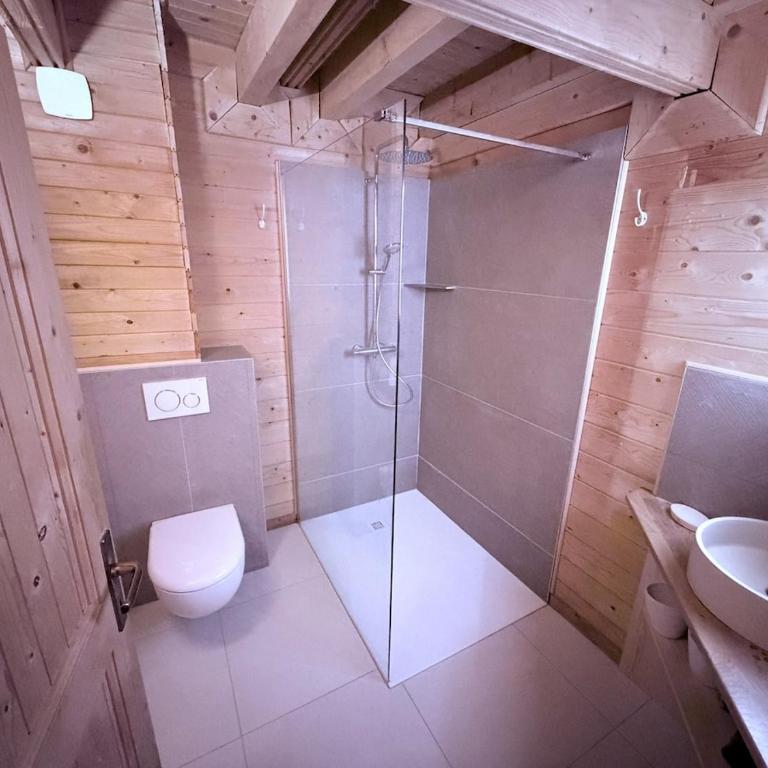 Eden Criou - Chalet 7 à 9 personnes - piscine - sauna - Chalet 3 Chambres - 10