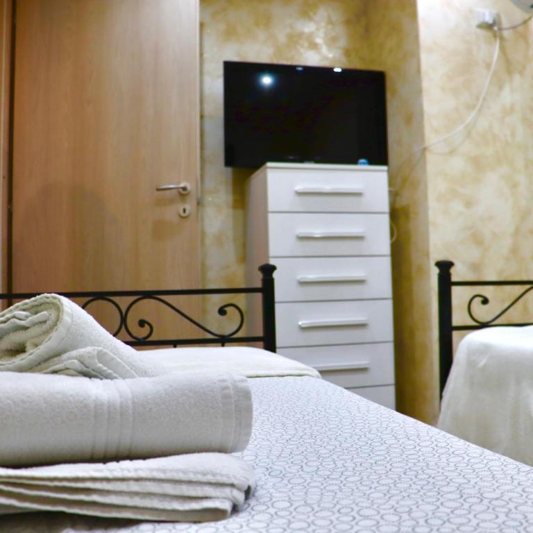 Liotru House Catania - Two-Bedroom Apartment - 9