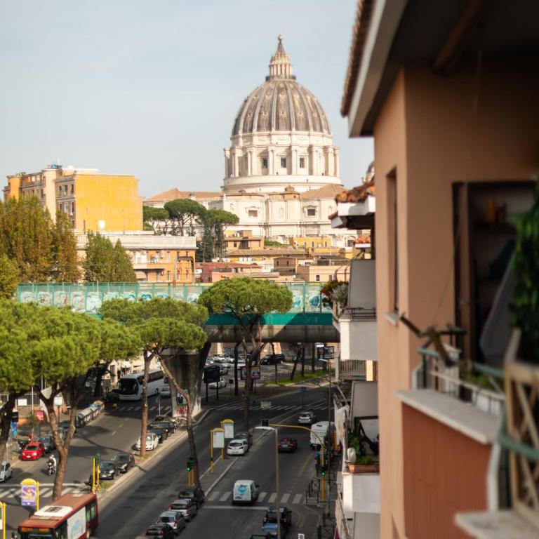 Vatican Luxury Apartment steps to Metro AC & Wi-fi - Appartamento con 3 Camere da Letto - 1