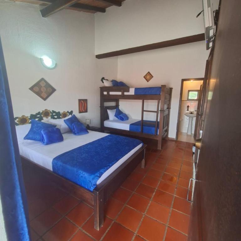 Hotel Cristo Rey Campestre - Quadruple Room with Garden View - 6