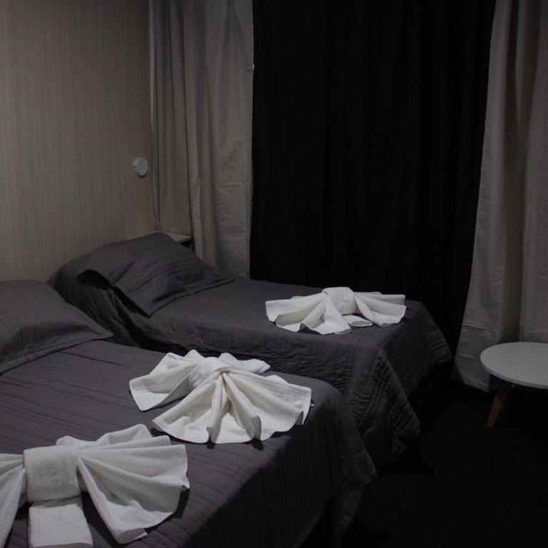 LakeHouse Hotel & Suites - Habitación Cuádruple Confort - 2