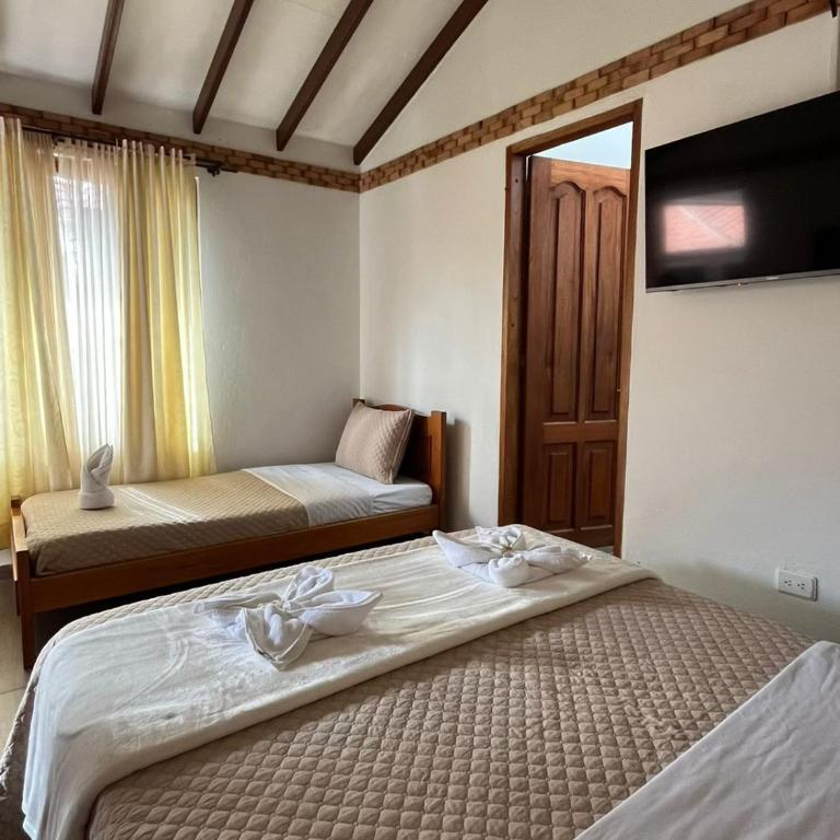 Hotel Casa Buganvilla Real - Standard Family Room - 1