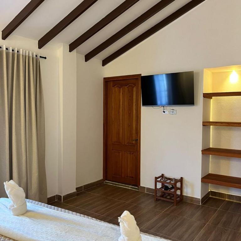 Hotel Casa Buganvilla Real - King Room with Balcony - 5
