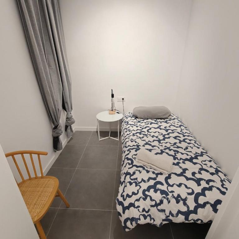 Lovely apartment Poblenou beach - Three-Bedroom Apartment - 13