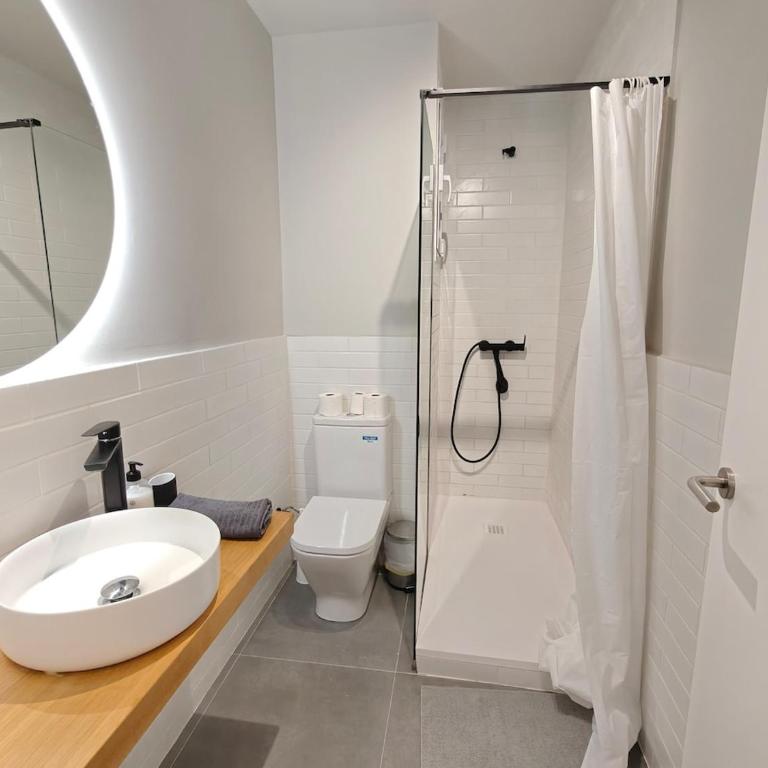 Lovely apartment Poblenou beach - Three-Bedroom Apartment - 20
