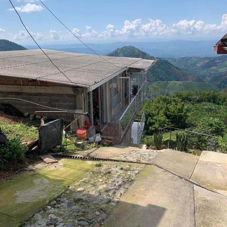 Casa con vista a la montaña en Manizales - Apartamento - 31