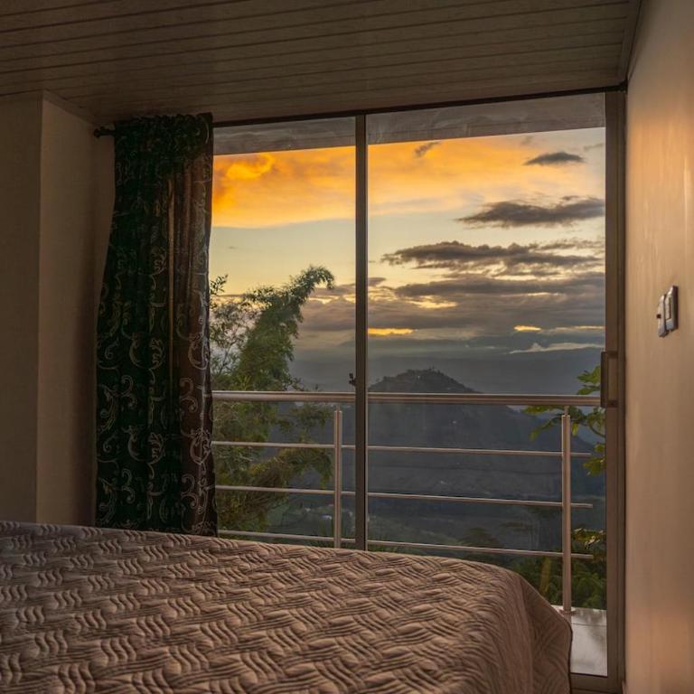 Casa con vista a la montaña en Manizales - Apartamento - 5