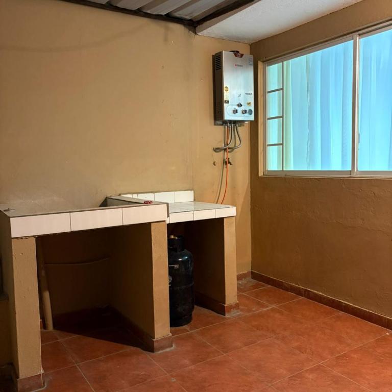 Casa Moderna en Loja - ideal para familias - Three-Bedroom House - 9