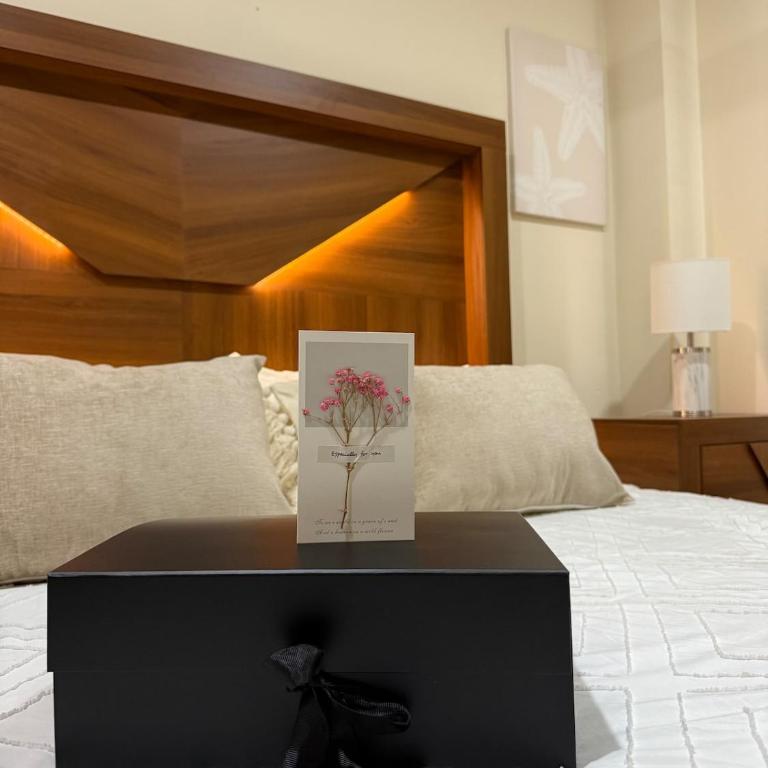 Modern apartment overlooking the ocean in front of the esplanade - One-Bedroom Apartment - 10