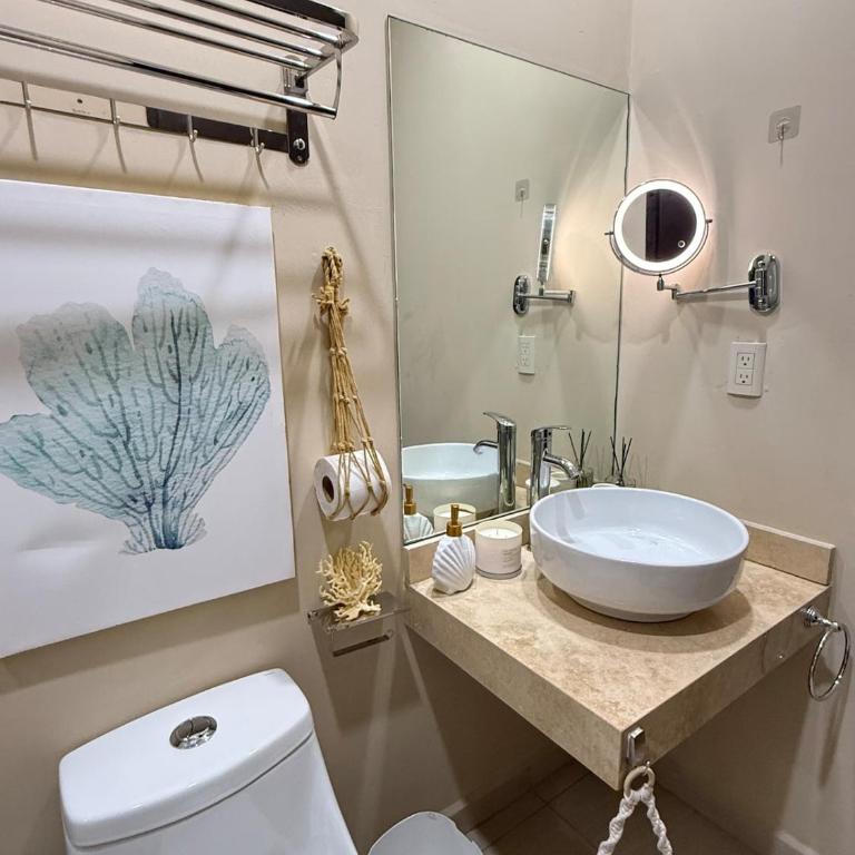 Modern apartment overlooking the ocean in front of the esplanade - One-Bedroom Apartment - 24