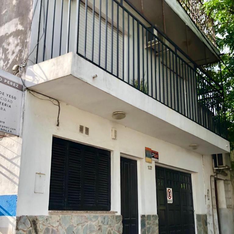 Cómodo y amplio alojamiento Angie en Gualeguaychú - Casa de 2 dormitorios - 13