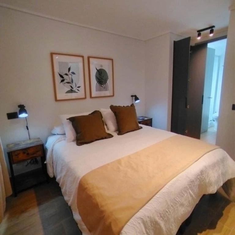 O2 Steps from the Metro, Mutual and Terminal - One-Bedroom Apartment - 11