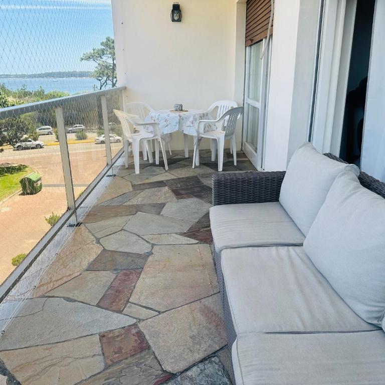 Parada 10 Mansa, frente a playa - Apartamento de 2 dormitorios - 21