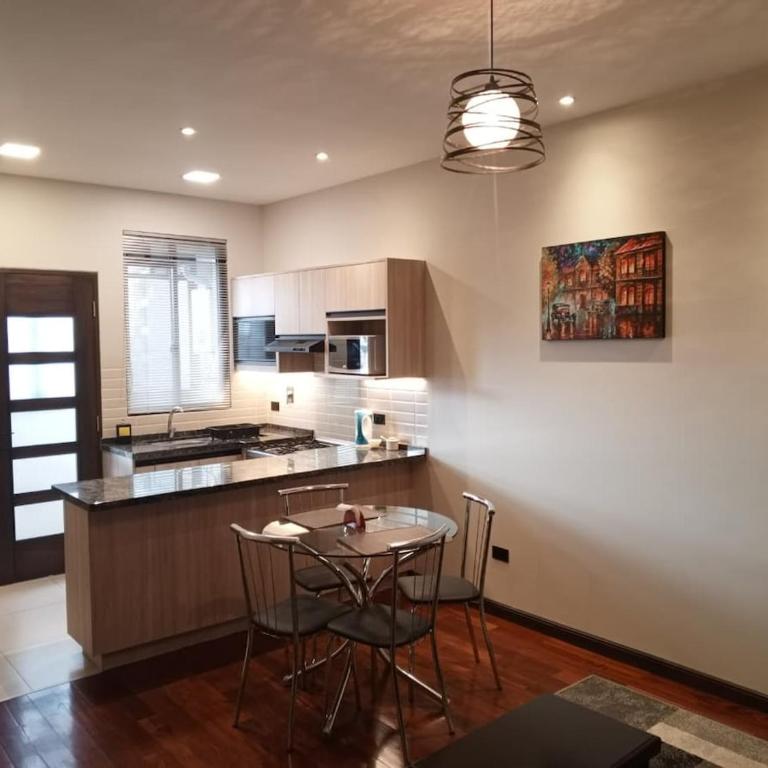 Tu refugio ideal zona residencial de Cochabamba 2 - Two-Bedroom Apartment - 1