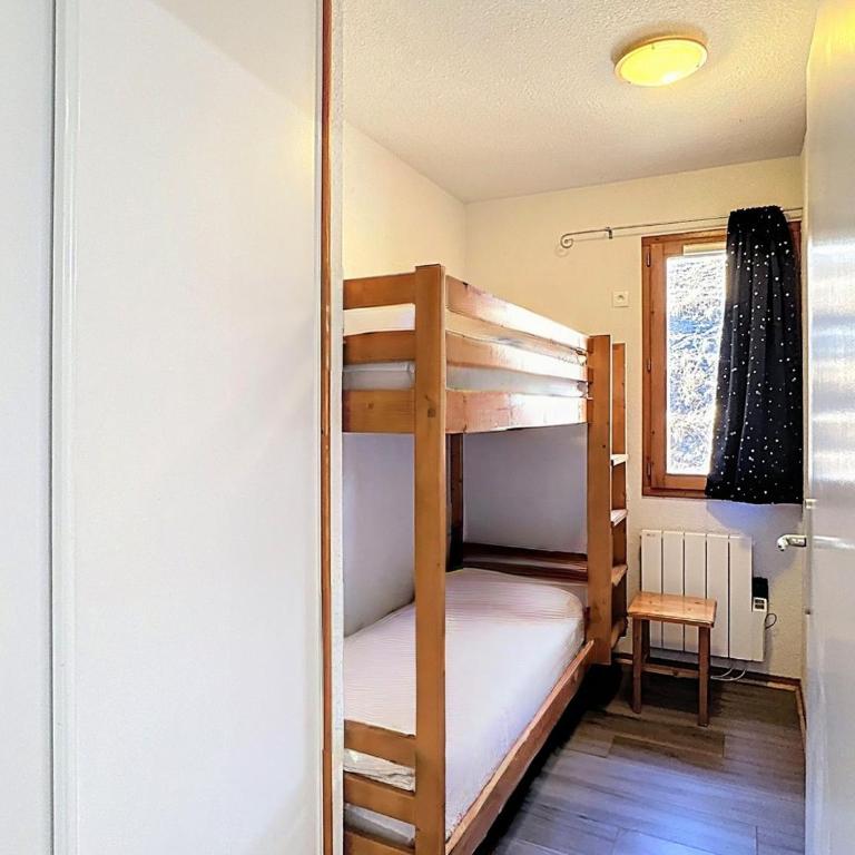 Appartement T3 au pied des pistes avec balcon - 6 personnes - Appartement 2 Chambres - 13