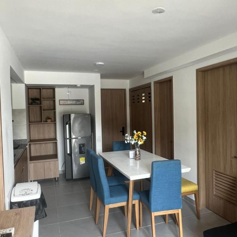 Apartamento Moderno y Tranquilo Cerca a la Playa - Apartamento de 2 dormitorios con vistas - 5