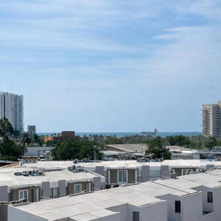 Apartamento Moderno y Tranquilo Cerca a la Playa - Apartamento de 2 dormitorios con vistas - 13