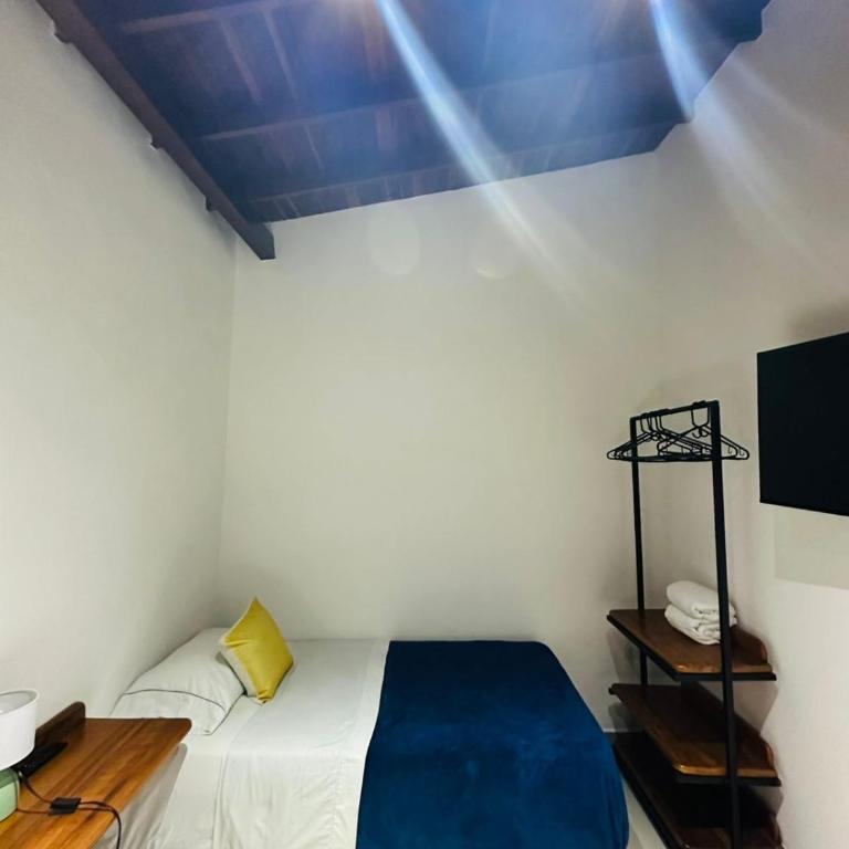 Hotel Jardin de Rosas - Double Room with Private Bathroom - 11