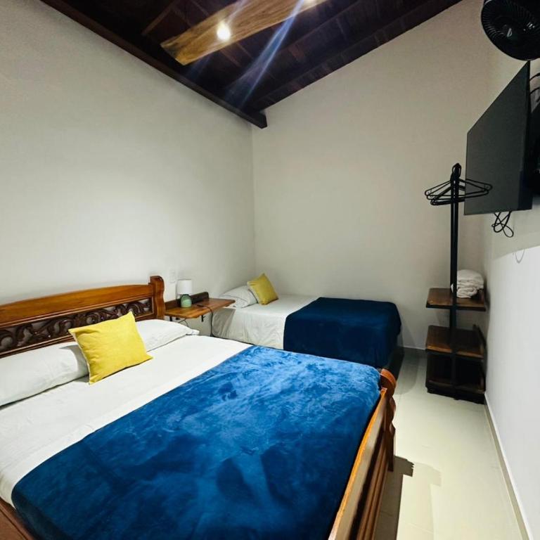 Hotel Jardin de Rosas - Double Room with Private Bathroom - 6