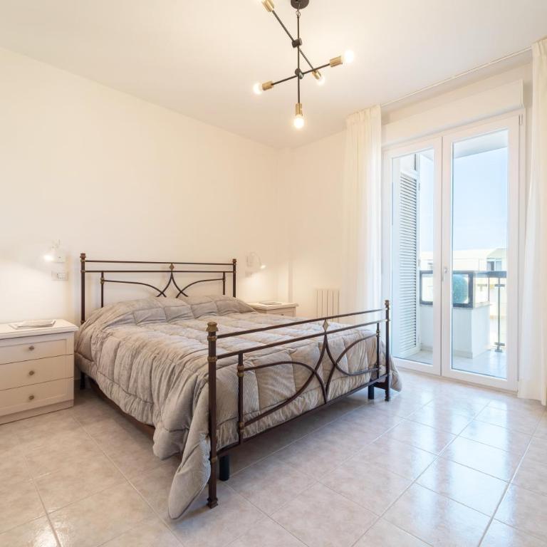 Casa Fidia - Appartamento con 2 Camere da Letto e Balcone - 7
