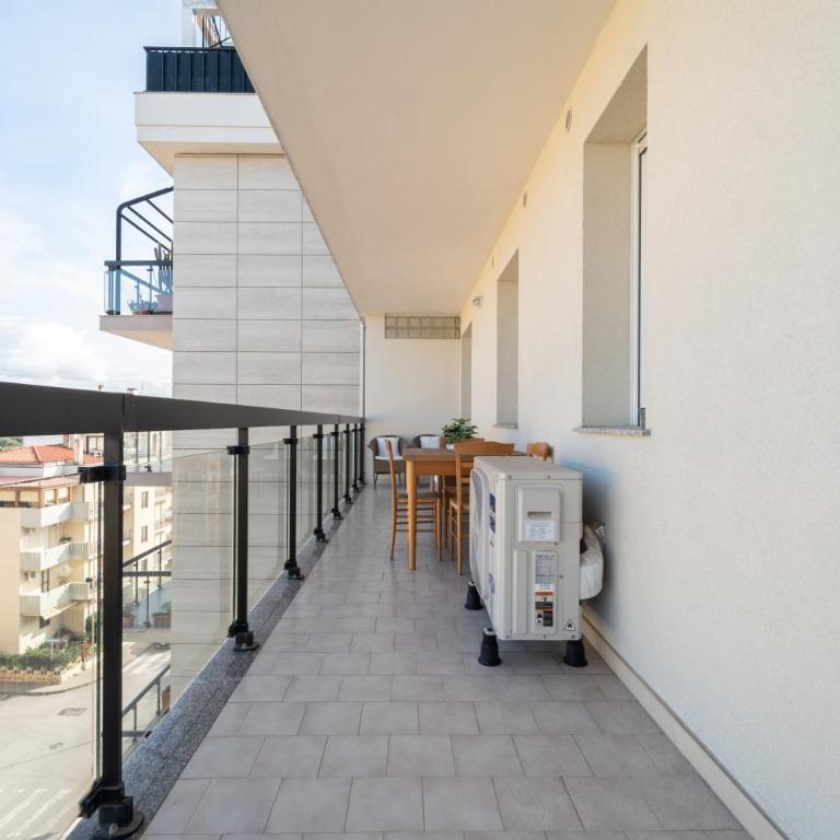 Casa Fidia - Appartamento con 2 Camere da Letto e Balcone - 13