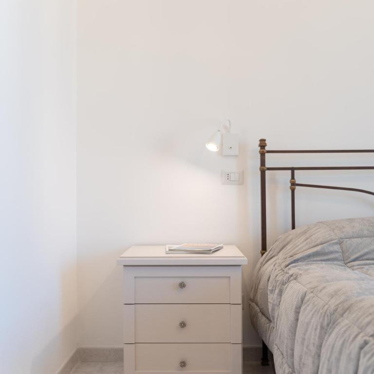 Casa Fidia - Appartamento con 2 Camere da Letto e Balcone - 17