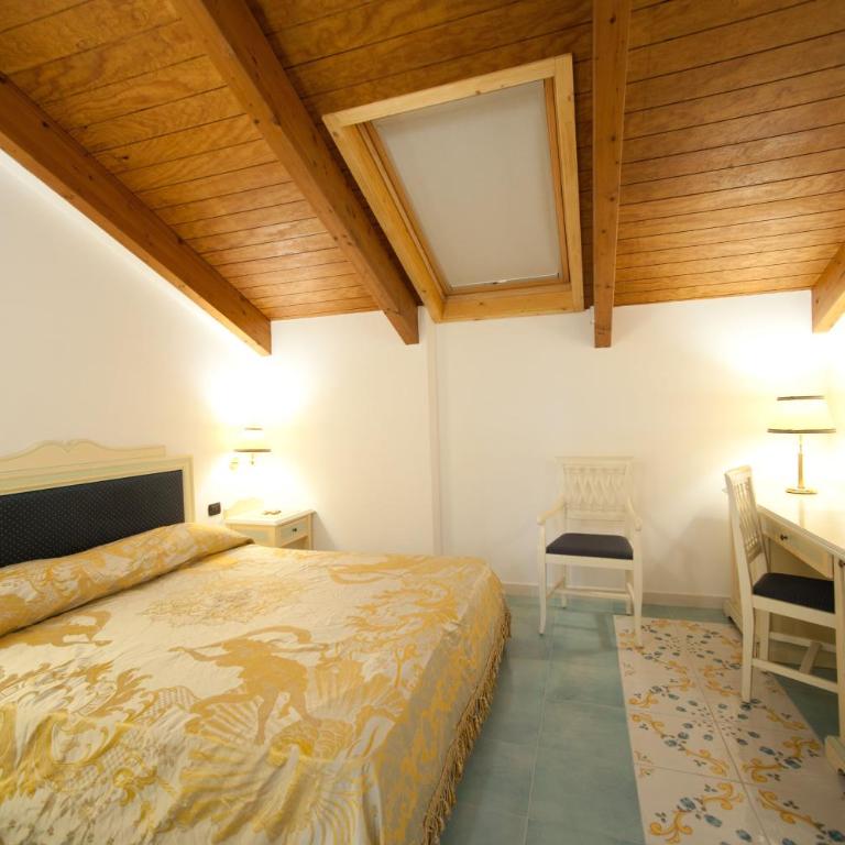 Palazzo Della Monica - Appartamento su 2 livelli - Attico - 22