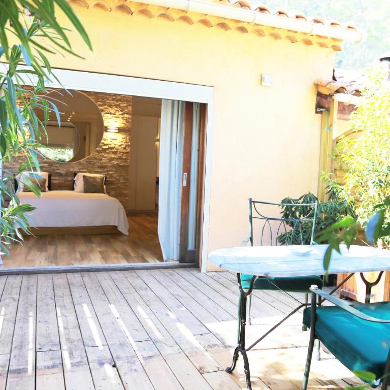 Chambre d'hôtes Chez Samuel Bruno - Hébergement Cyprès - 4