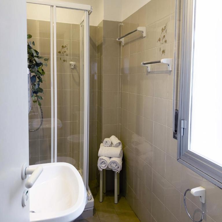 Hotel Iva - Standard Double or Twin Room with Balcony - Annex - 2