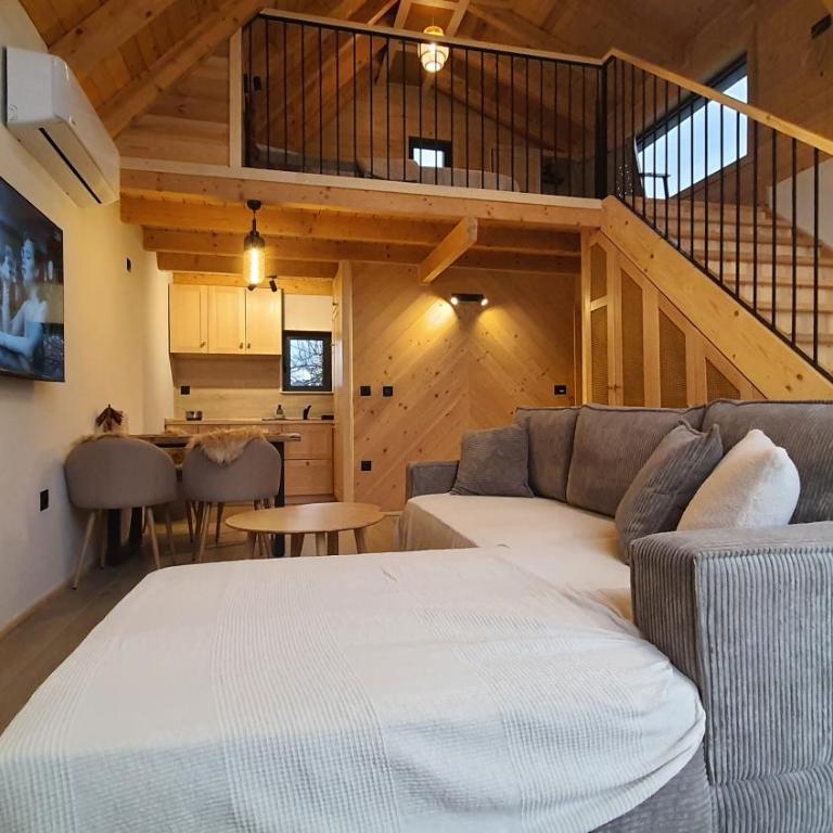 Hazel House - One-Bedroom House - 39
