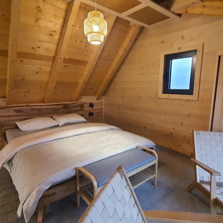 Hazel House - One-Bedroom House - 41