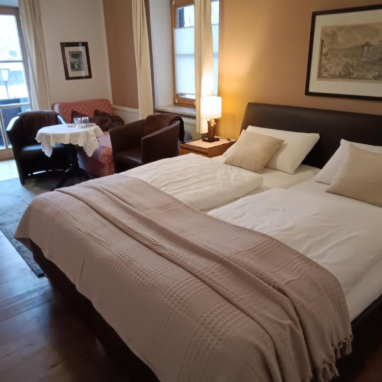Gästehaus Nicole - Doppelzimmer mit Balkon - 4