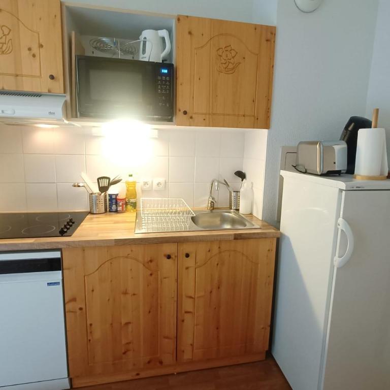 Cosy Studio for 4 Residence with Pool & 3 Valleys Access - Apartment - 11